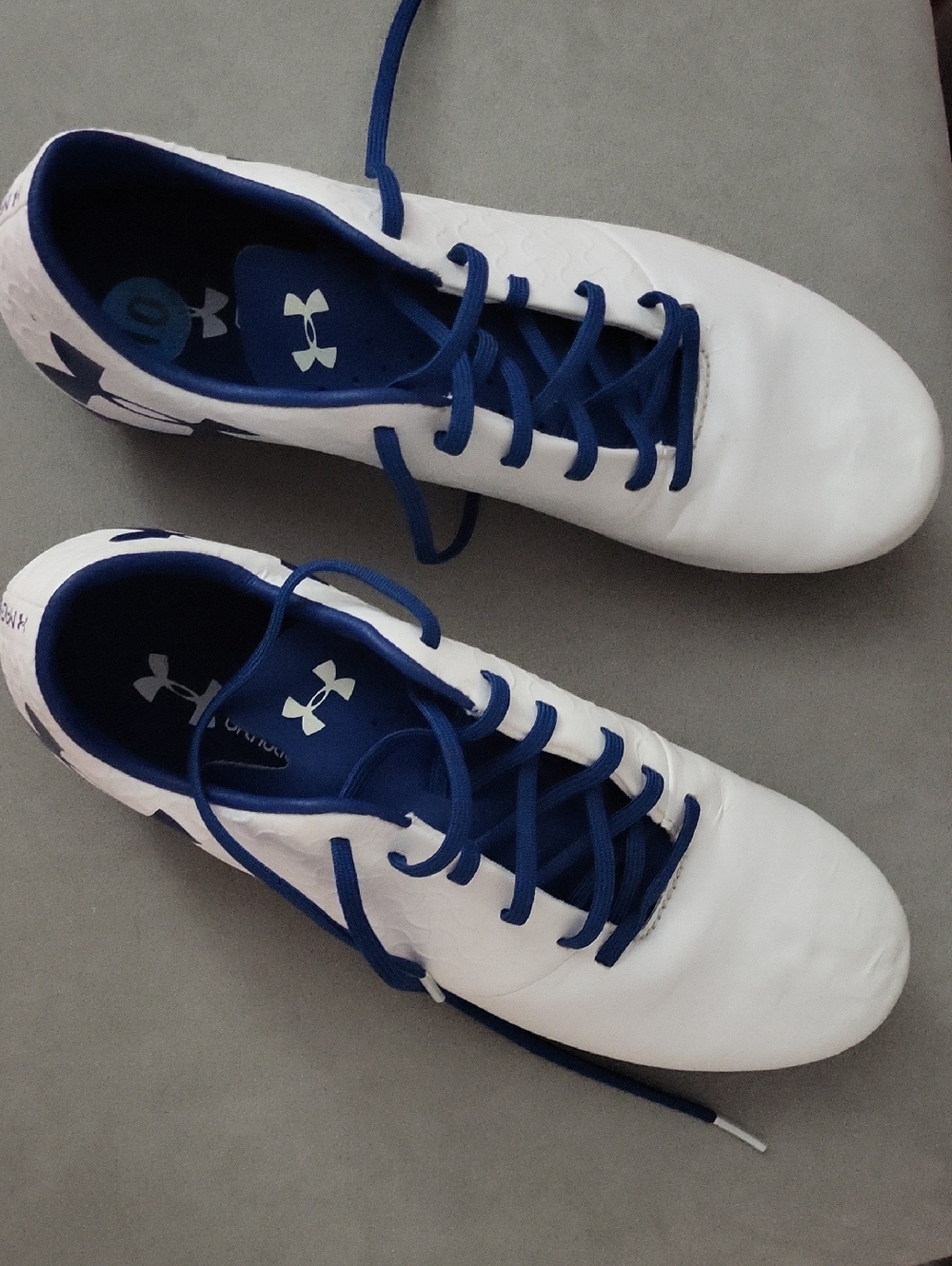 Under Armour White and Blue Athletic Soccer Shoes